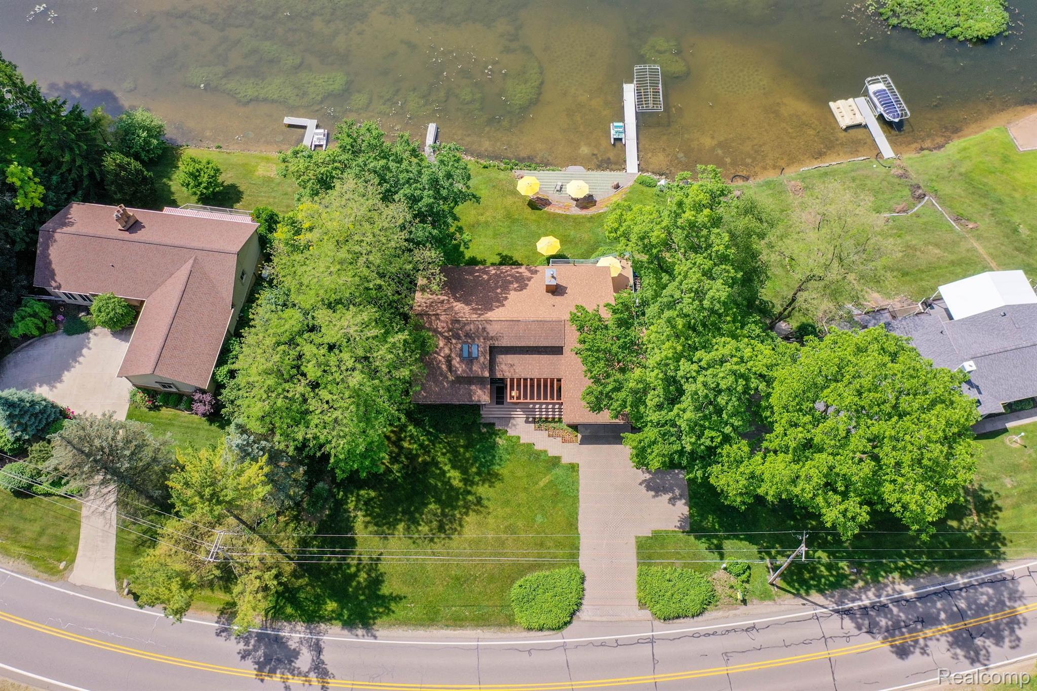 1178 East Coon Lake Road Howell, MI 48843 - Photo 28 of 67 Gallery Image 28