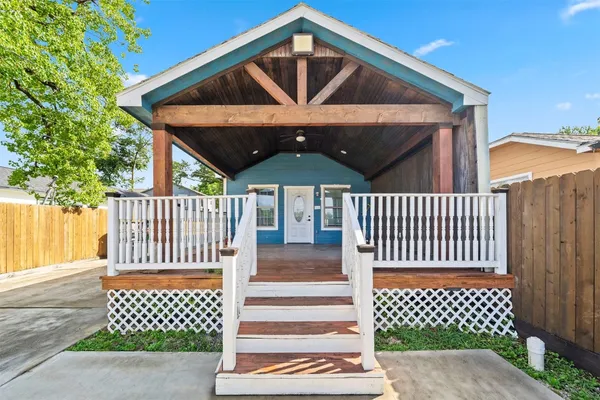 $1,800 | 7941 Goode Street, Houston, TX 77012