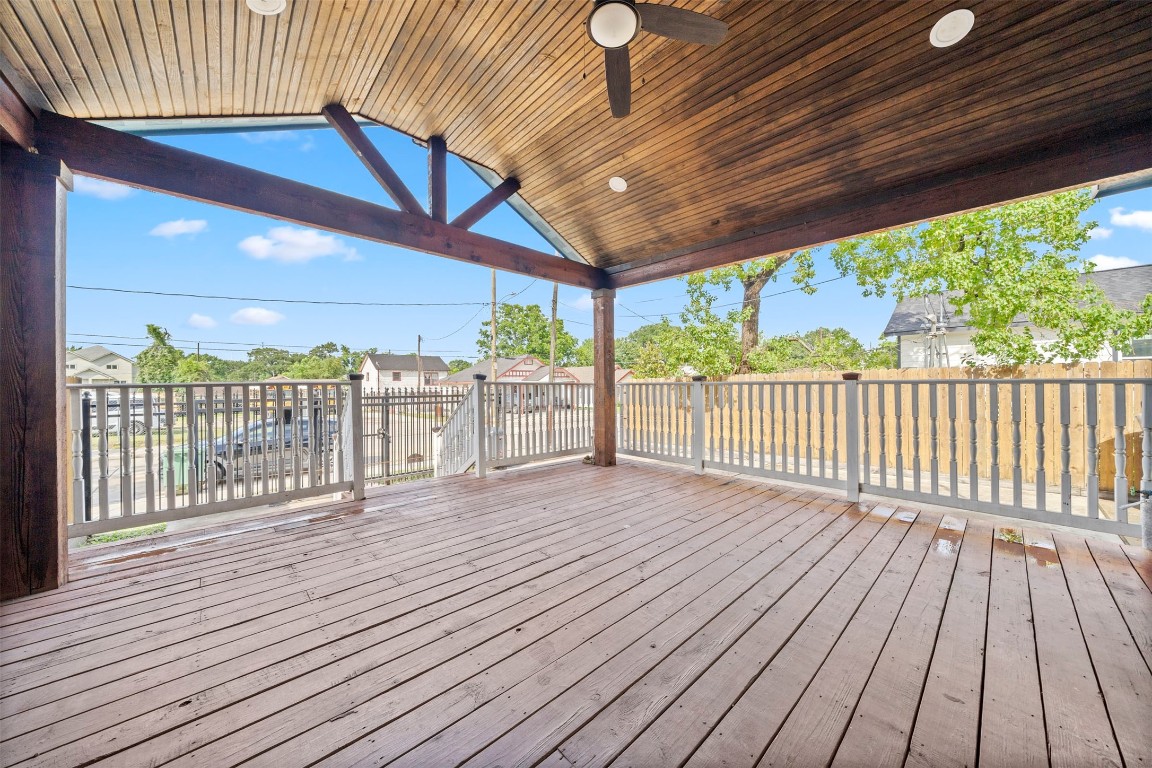 7941 Goode Street Houston, TX 77012 - Photo 5 of 26