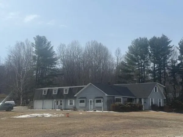 $830,000 | 14 Lakeshore Drive, Belgrade, ME 04917
