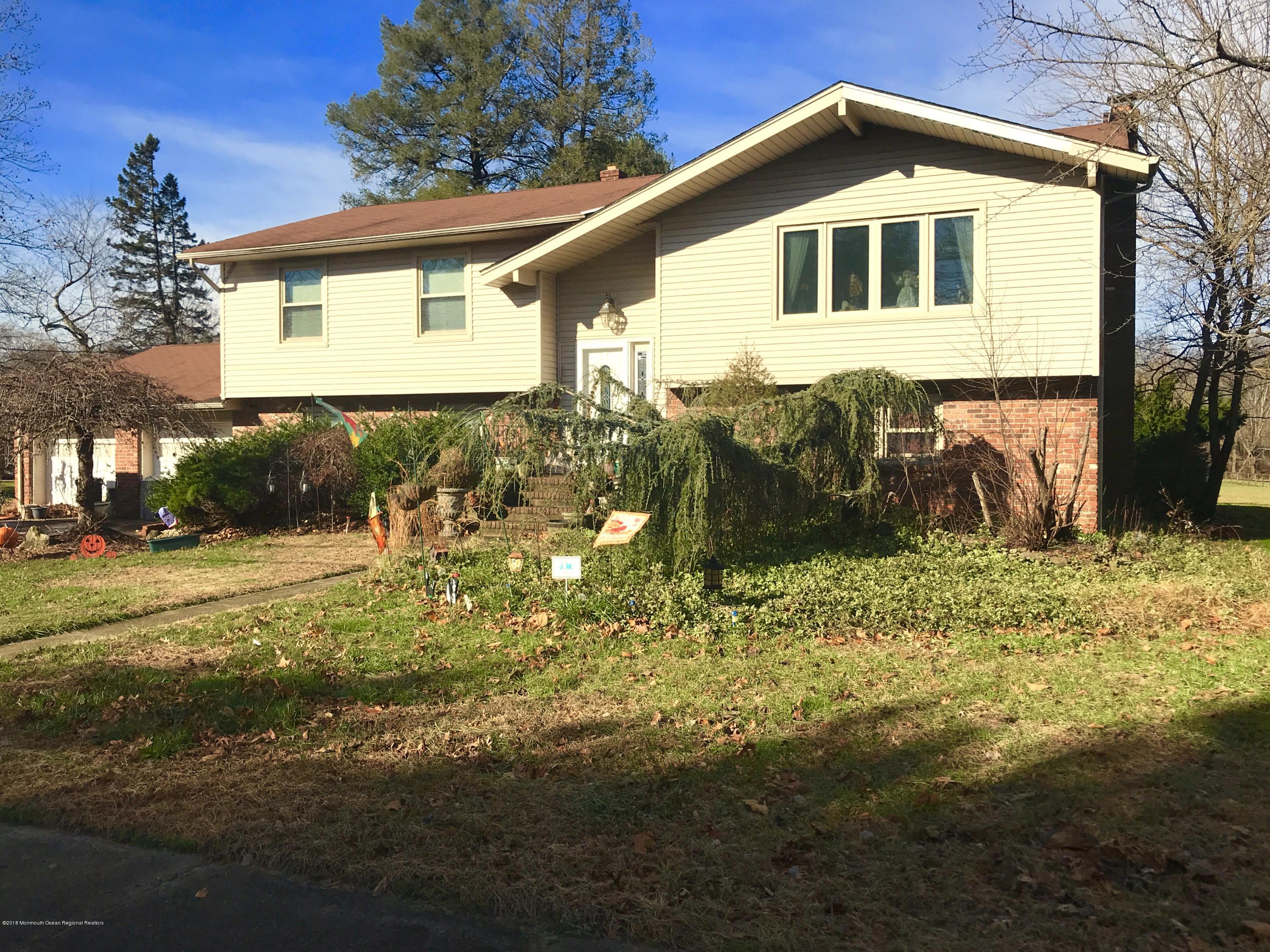 67 Sunnyside Road Howell, NJ 07731 - Photo 1 of 10 fullsizeoutput_229b