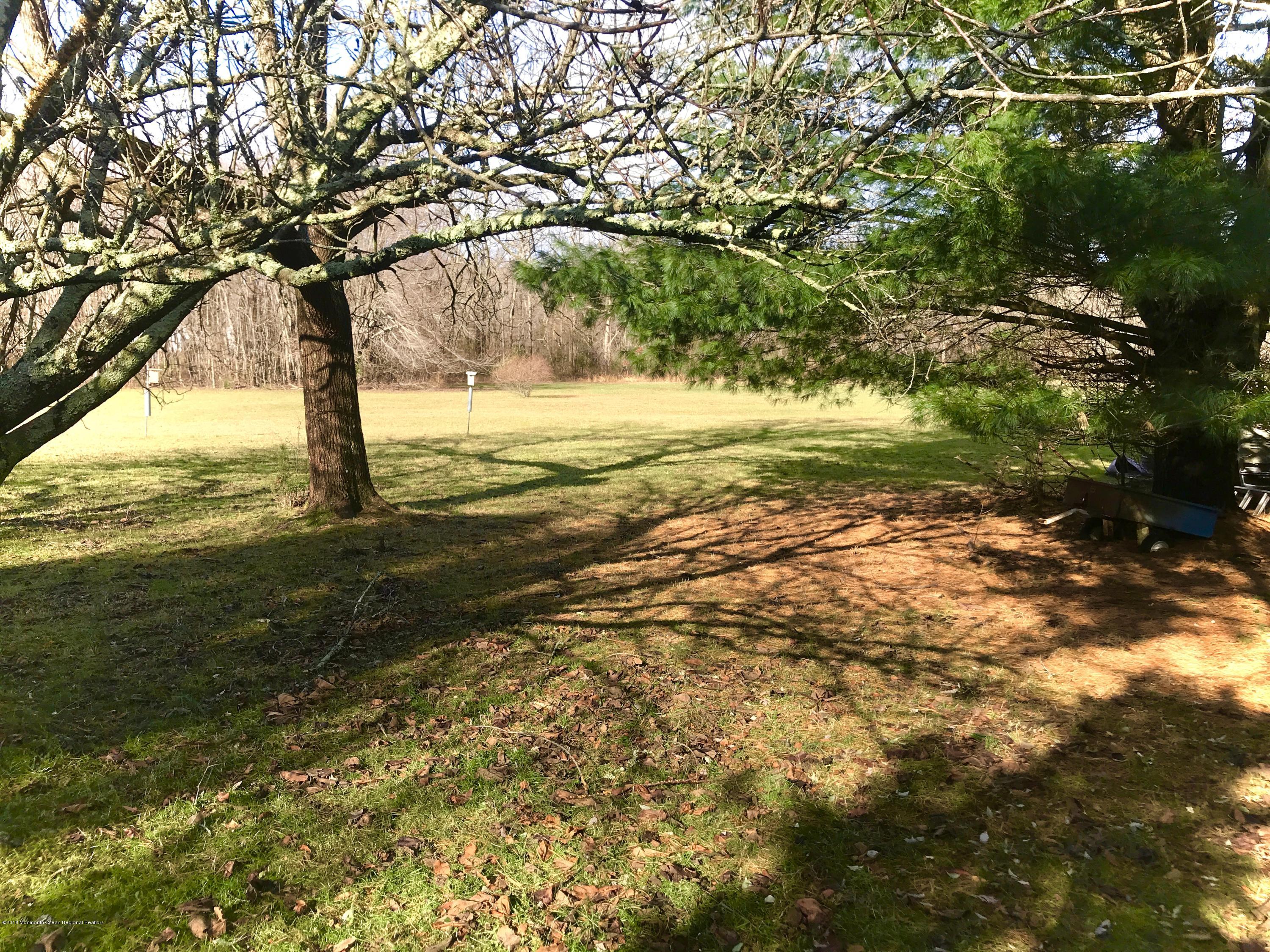 67 Sunnyside Road Howell, NJ 07731 - Photo 5 of 10 fullsizeoutput_22a4