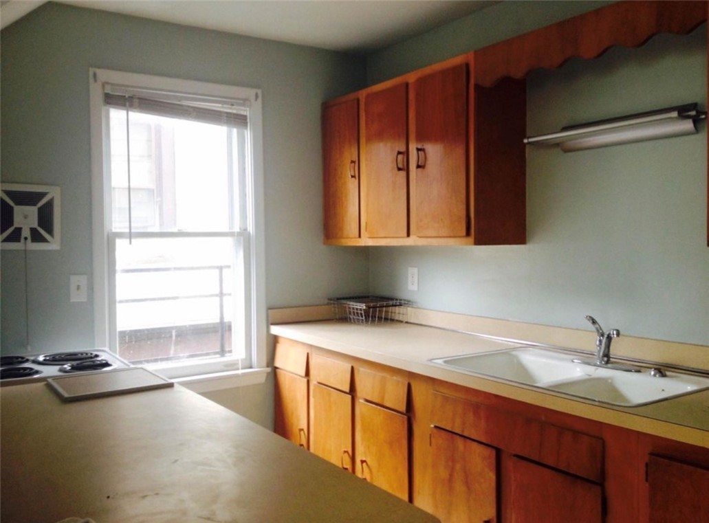 223 Alexander Street Rochester, NY 14607 - Photo 2 of 6