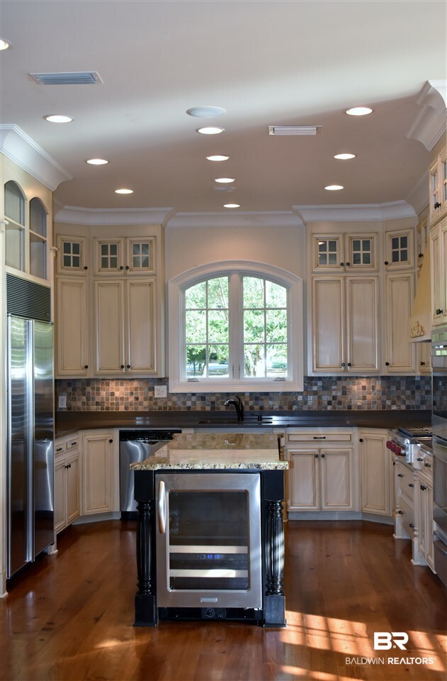 541 Falling Water Boulevard Fairhope, AL 36532 - Photo 9 of 48