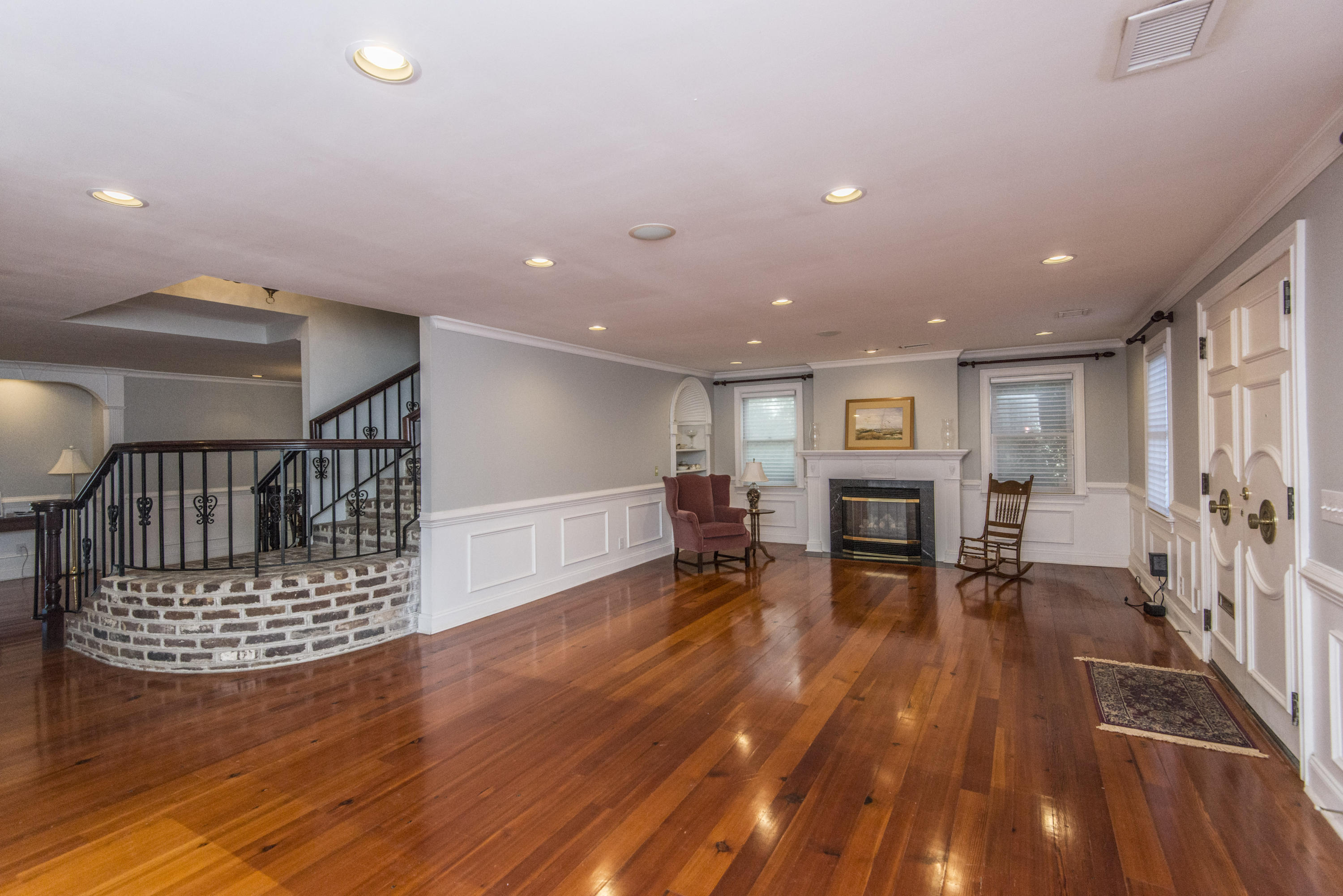 5 Pierates Cruz Mount Pleasant, SC 29464 - Photo 14 of 61 Formal Living Room