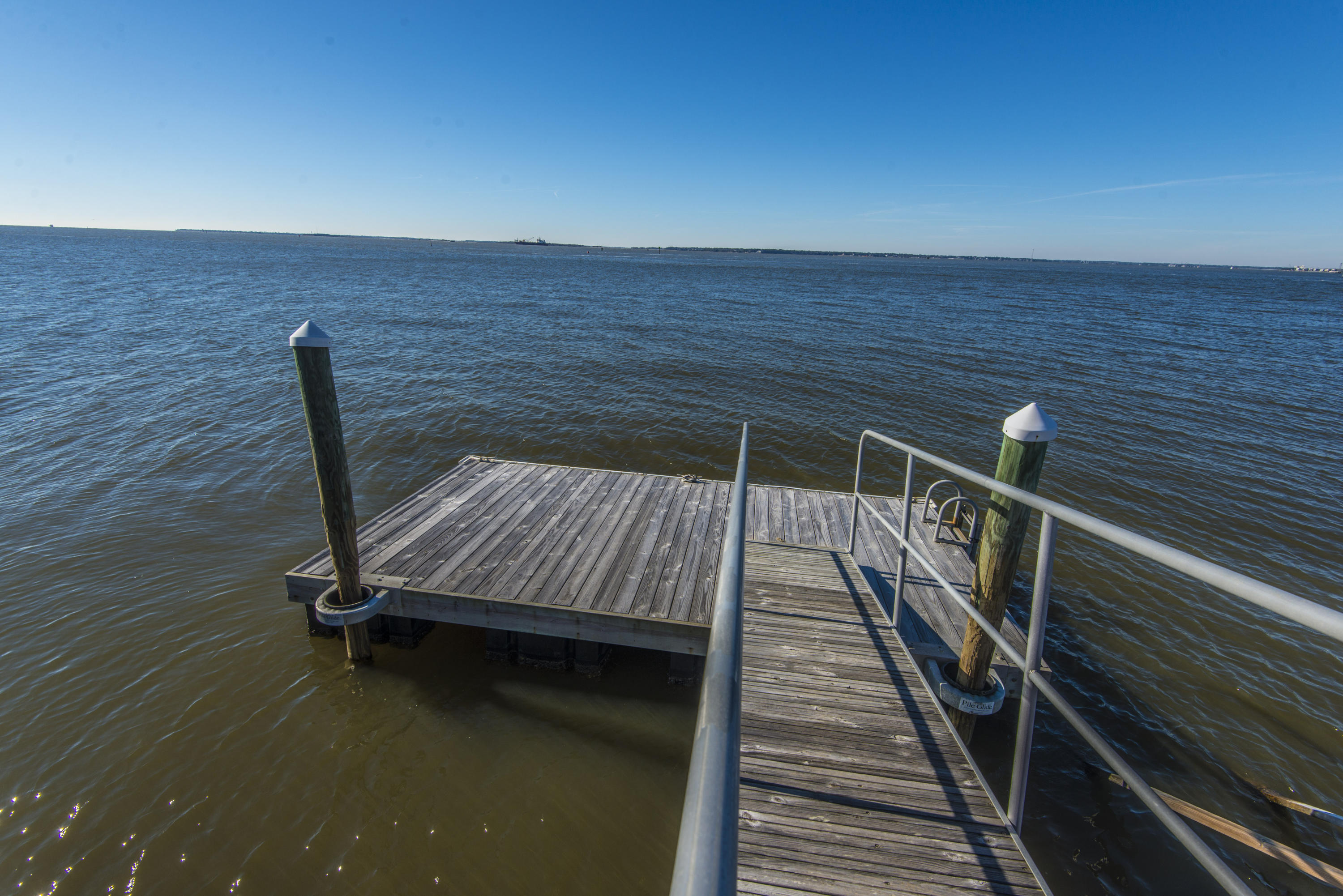 5 Pierates Cruz Mount Pleasant, SC 29464 - Photo 53 of 61 10' x 18' Floater