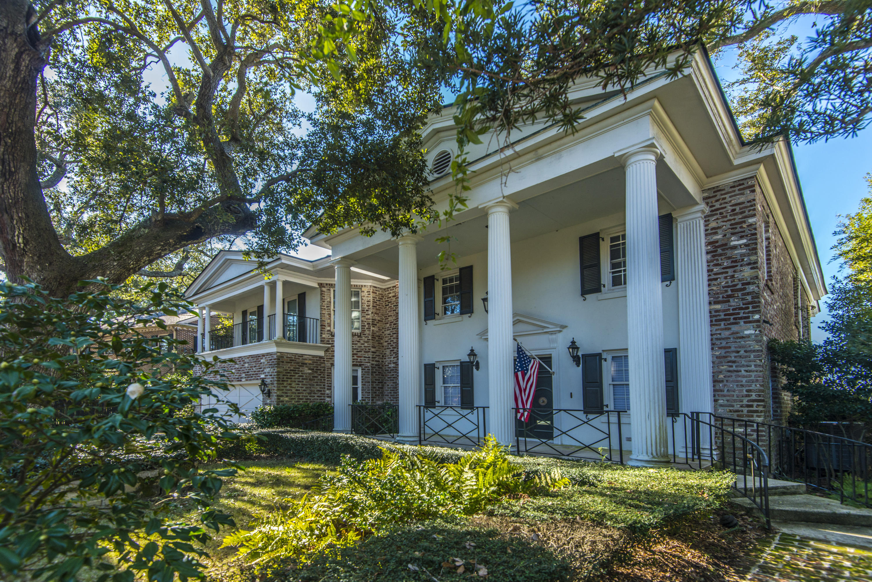 5 Pierates Cruz Mount Pleasant, SC 29464 - Photo 9 of 61 Front of Home