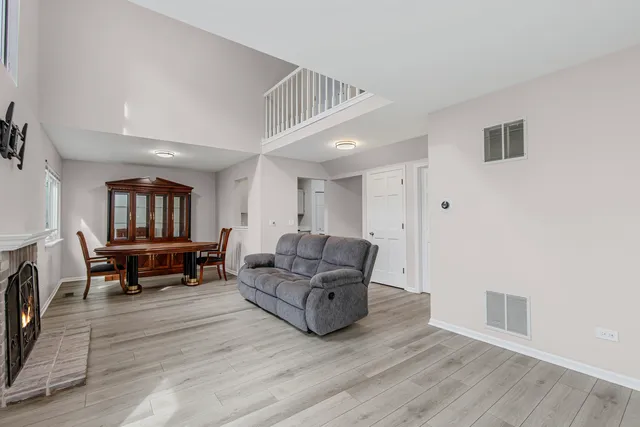 $289,000 | 1848 Princeton Court, Gurnee, IL 60031