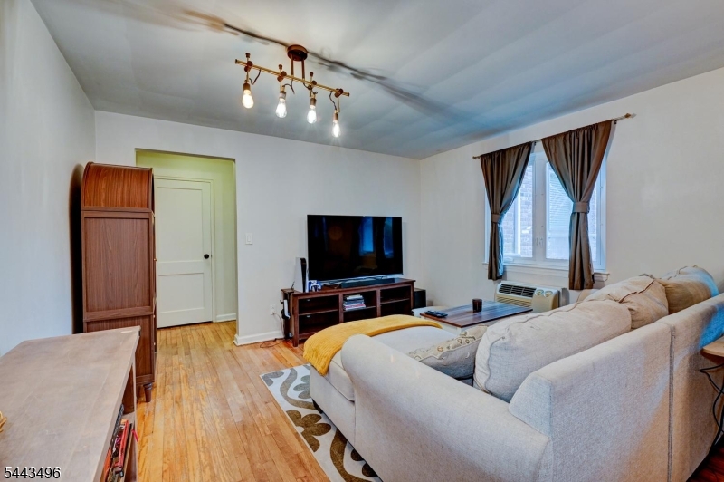 66 Troy Drive Springfield, NJ 07081 - Photo 5 of 28