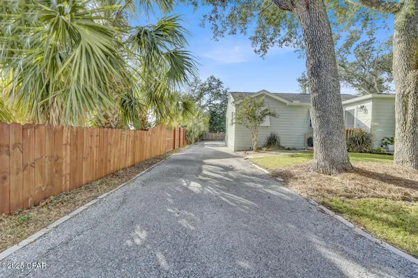 $2,000 | 1611 Lake Avenue, Panama City, FL 32401