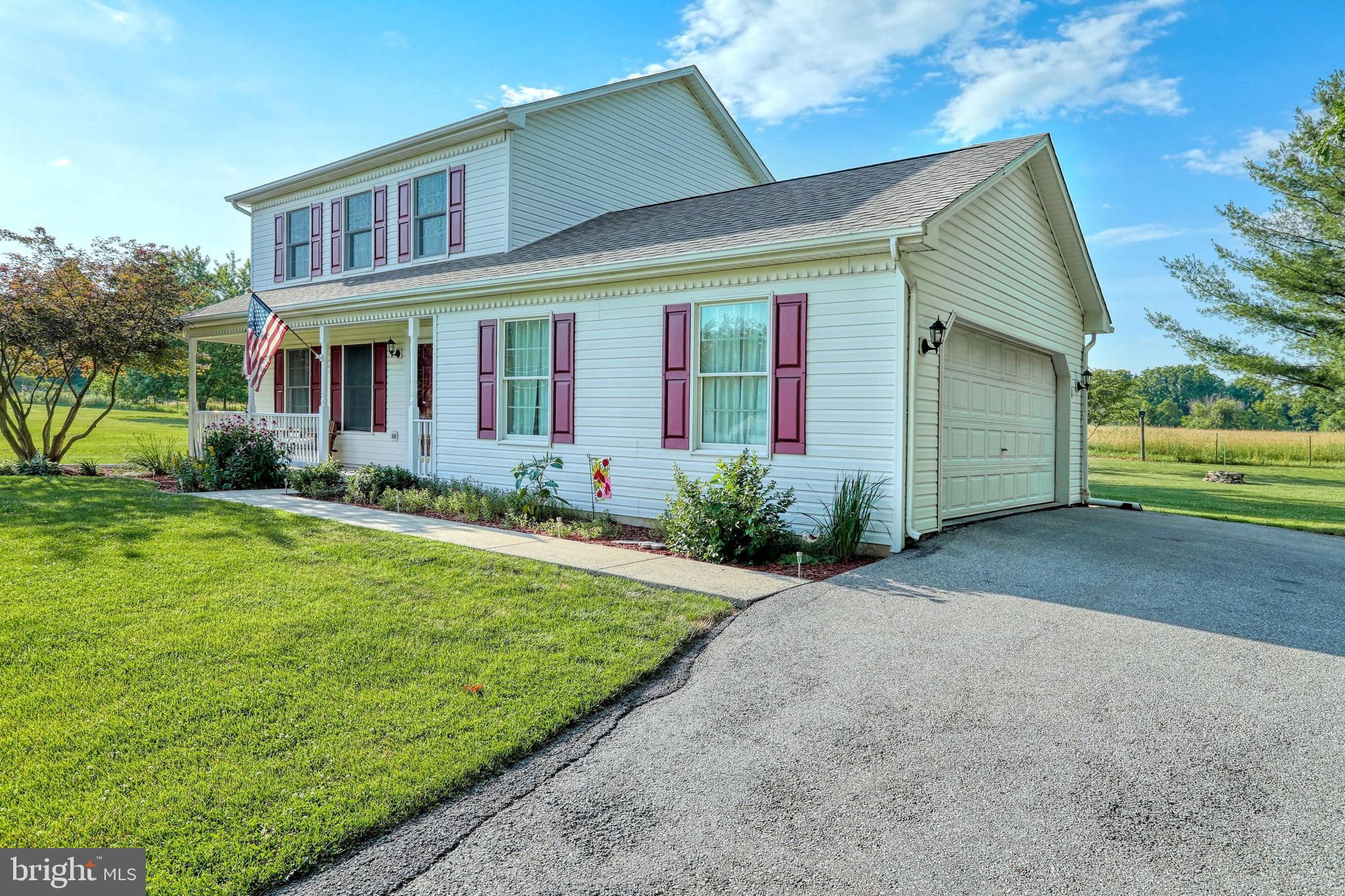 2085 Greenbriar Road York, PA 17404 - Photo 2 of 25 Gallery Image 2