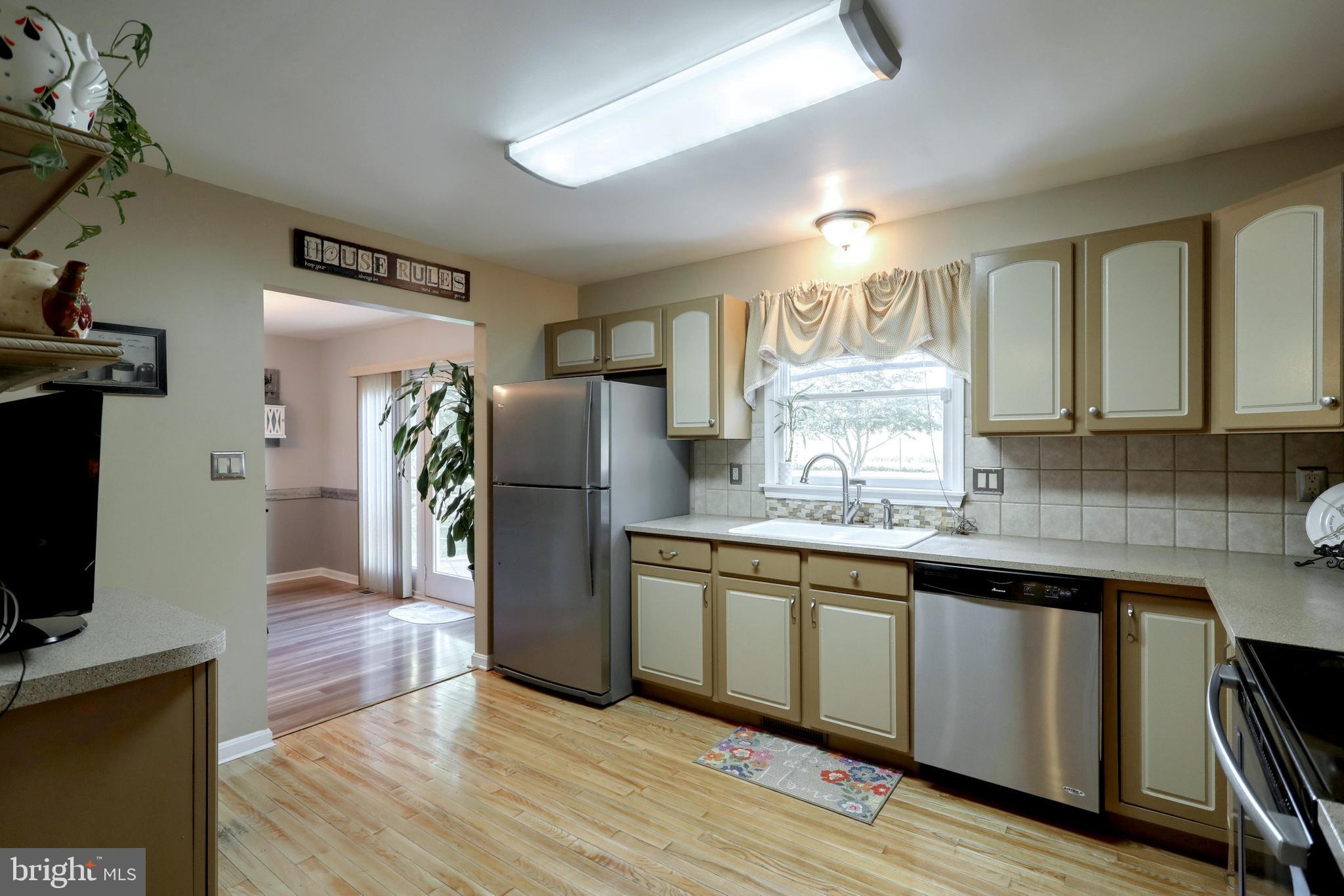 2085 Greenbriar Road York, PA 17404 - Photo 12 of 25 Gallery Image 12