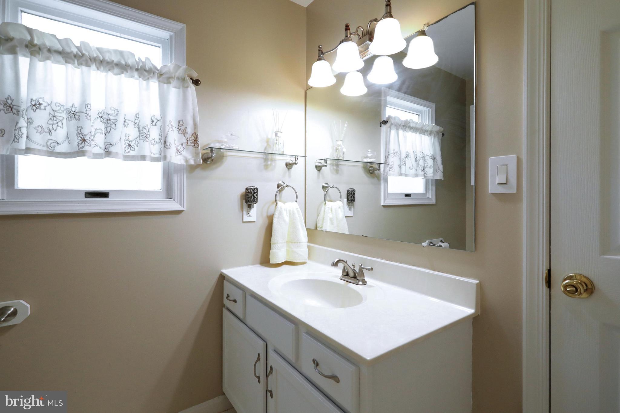 2085 Greenbriar Road York, PA 17404 - Photo 18 of 25 Gallery Image 18
