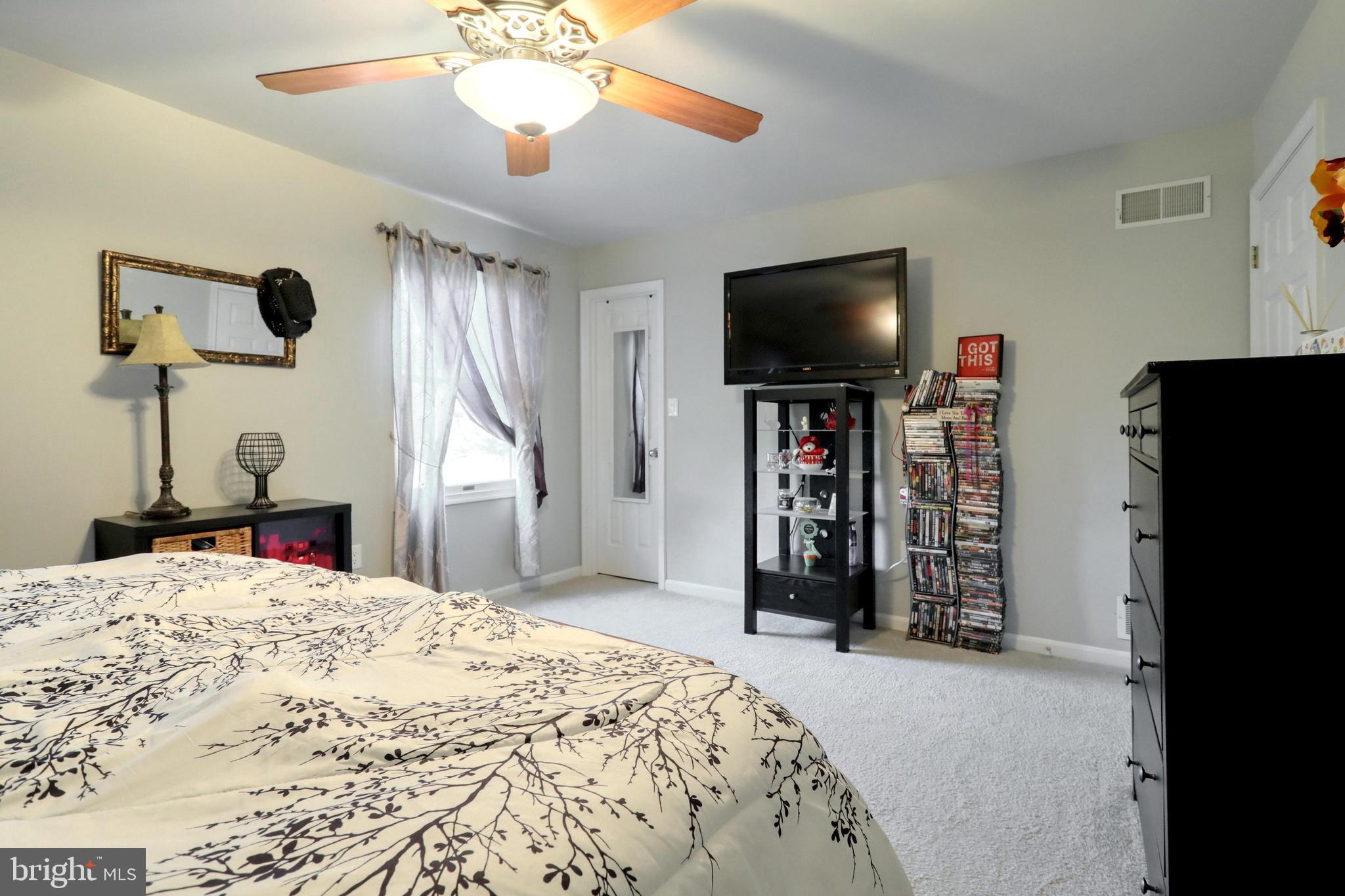 2085 Greenbriar Road York, PA 17404 - Photo 22 of 25 Gallery Image 22