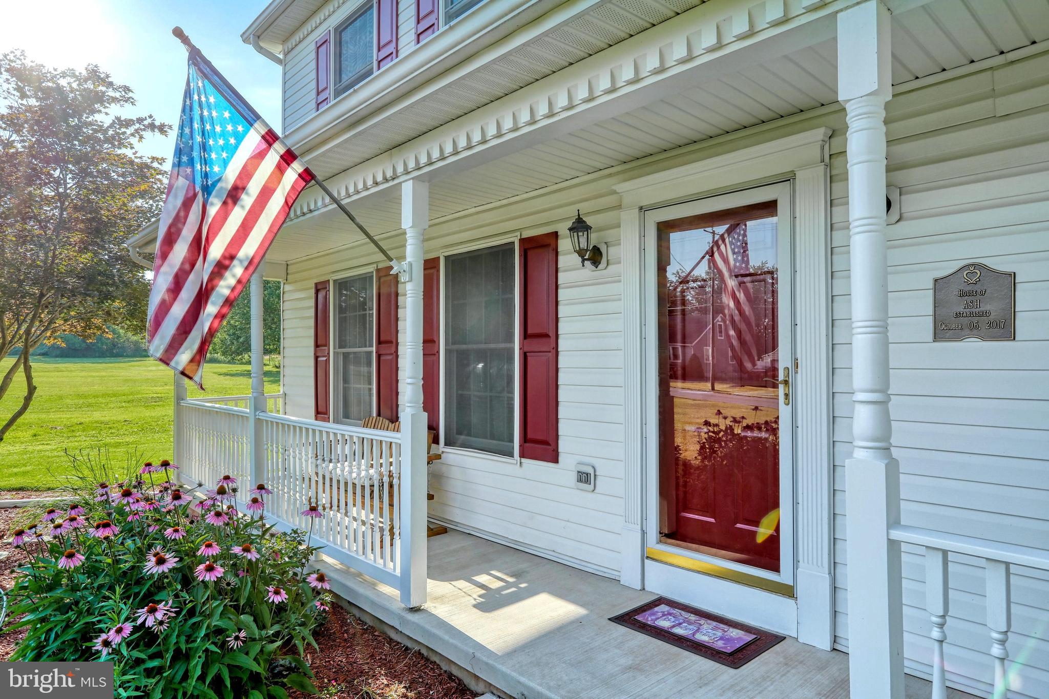 2085 Greenbriar Road York, PA 17404 - Photo 4 of 25 Gallery Image 4