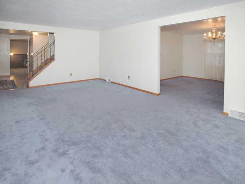 1005 Jefferson Road Penn Hills, PA 15235 - Photo 14 of 21 Living Room.