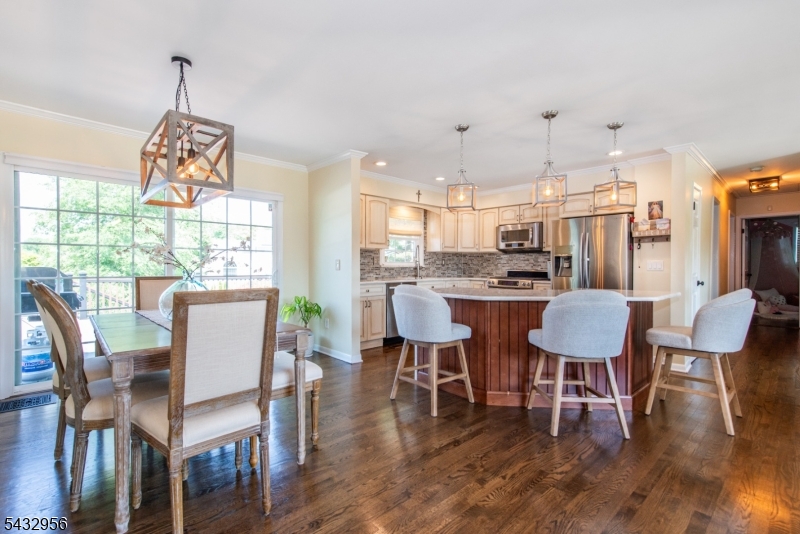 3 Knoll Road Fairfield, NJ 07004 - Photo 7 of 38