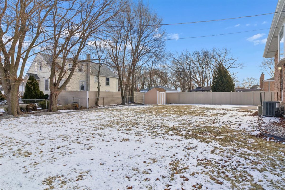 8301 Normandy Avenue Burbank, IL 60459 - Photo 15 of 15