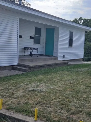 $1,199,000 | 11601 East US Highway 24, Independence, MO 64054