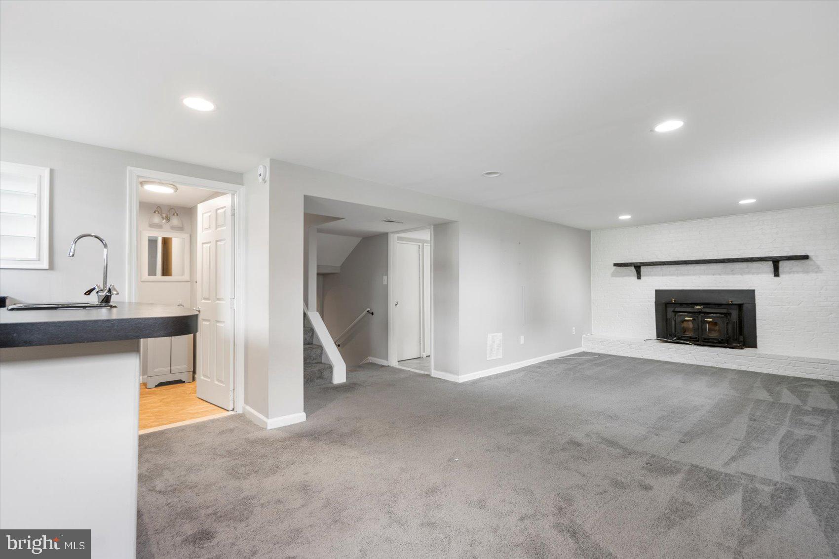 4203 Hollow Spring Lane Baltimore, MD 21236 - Photo 30 of 45