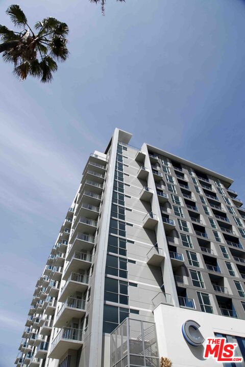 707 East Ocean Boulevard, Unit 712 Long Beach, CA 90802 - Photo 1 of 20 a view of entryway with wooden floor