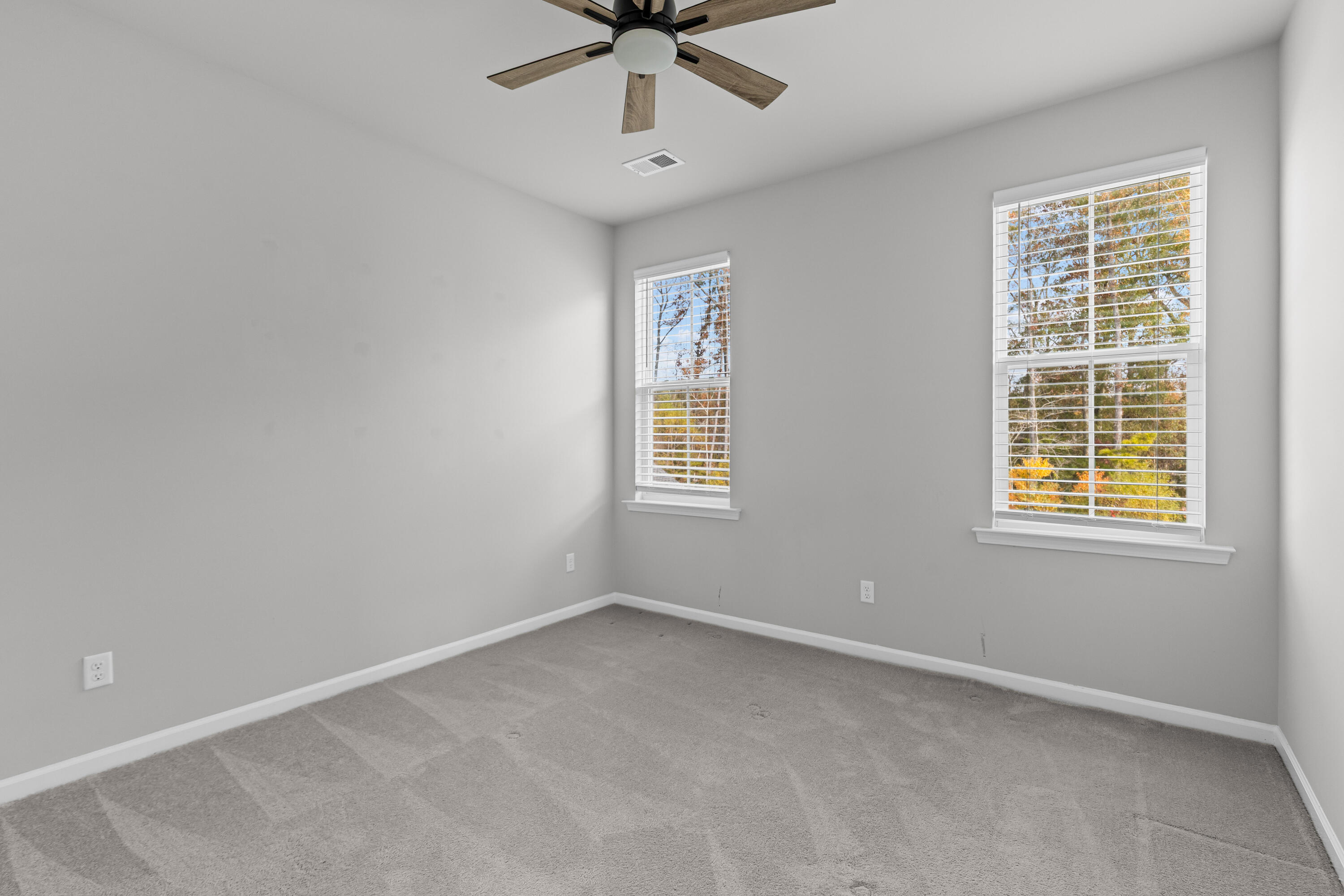 385 Woodgate Way Summerville, SC 29485 - Photo 31 of 45 Guest Bedroom 3