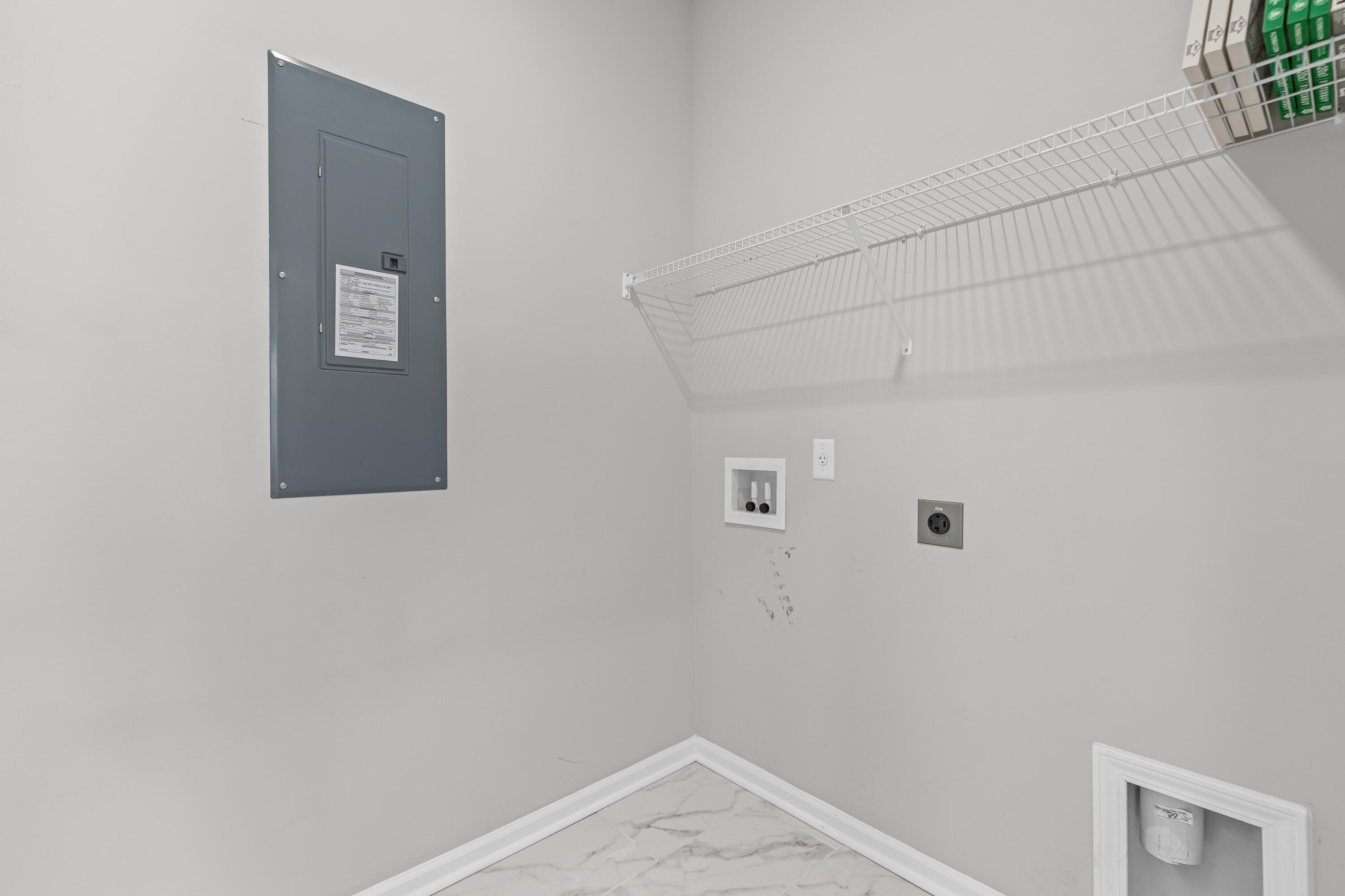 385 Woodgate Way Summerville, SC 29485 - Photo 34 of 45 Laundry Room