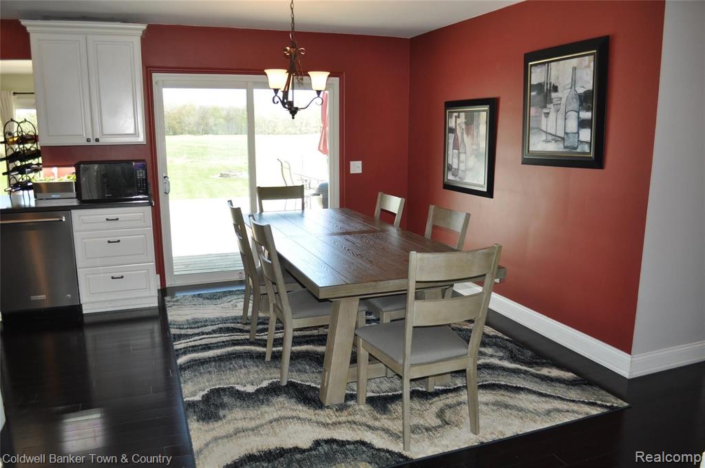 5675 Pinckney Road Howell, MI 48843 - Photo 10 of 36