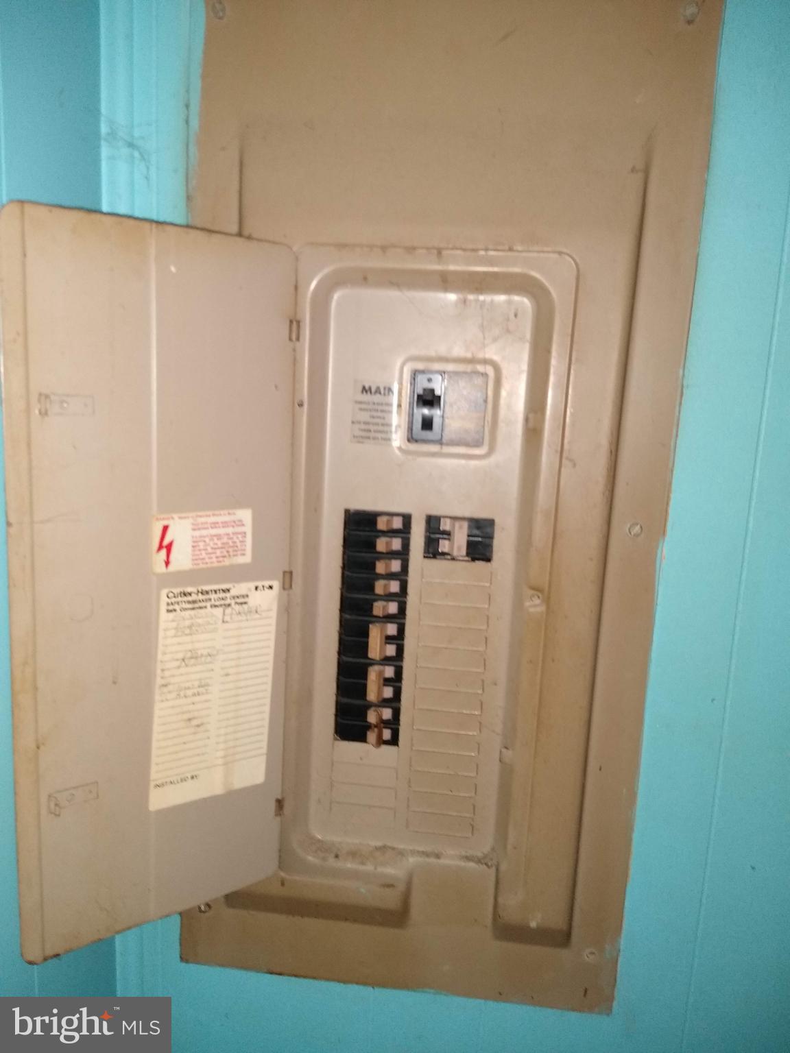 715 River Road Dover, DE 19901 - Photo 8 of 12 Circuit breakers