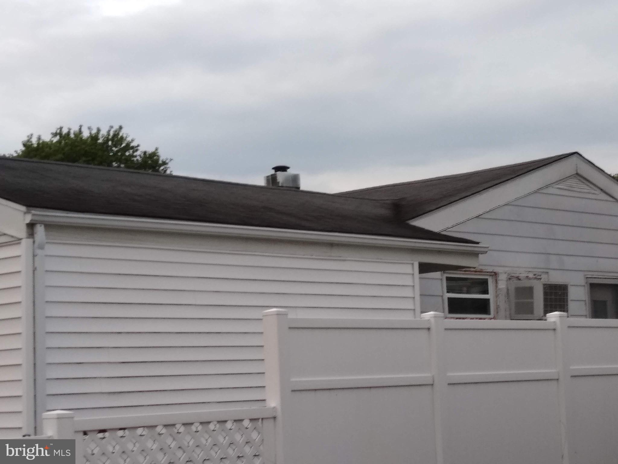 715 River Road Dover, DE 19901 - Photo 10 of 12 Side view of house