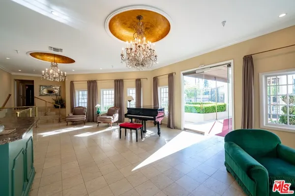 $999,000 | 1424 North Crescent Heights Boulevard, Unit 54, West Hollywood, CA 90046