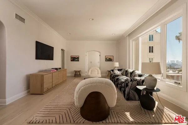 $999,000 | 1424 North Crescent Heights Boulevard, Unit 54, West Hollywood, CA 90046