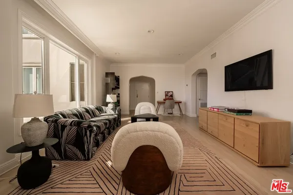 $999,000 | 1424 North Crescent Heights Boulevard, Unit 54, West Hollywood, CA 90046
