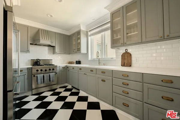 $999,000 | 1424 North Crescent Heights Boulevard, Unit 54, West Hollywood, CA 90046