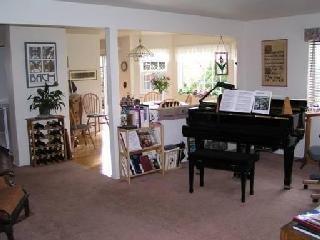 1012 Gaddis Court Santa Rosa, CA 95404 - Photo 6 of 10 Gallery Image 6