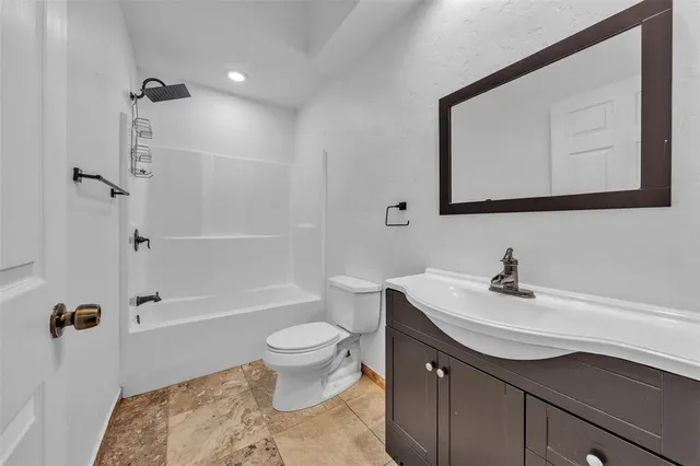 $1,600 | 109 Fm 2280, Unit 111C, Cleburne, TX 76031