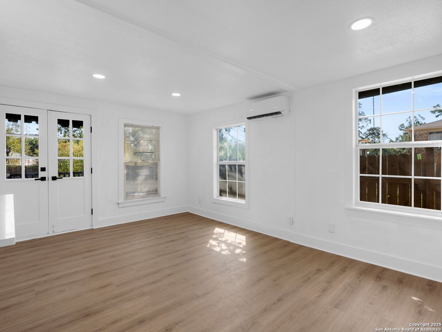 148 Terrell Road, Unit 3 Alamo Heights, TX 78209 - Photo 4 of 20