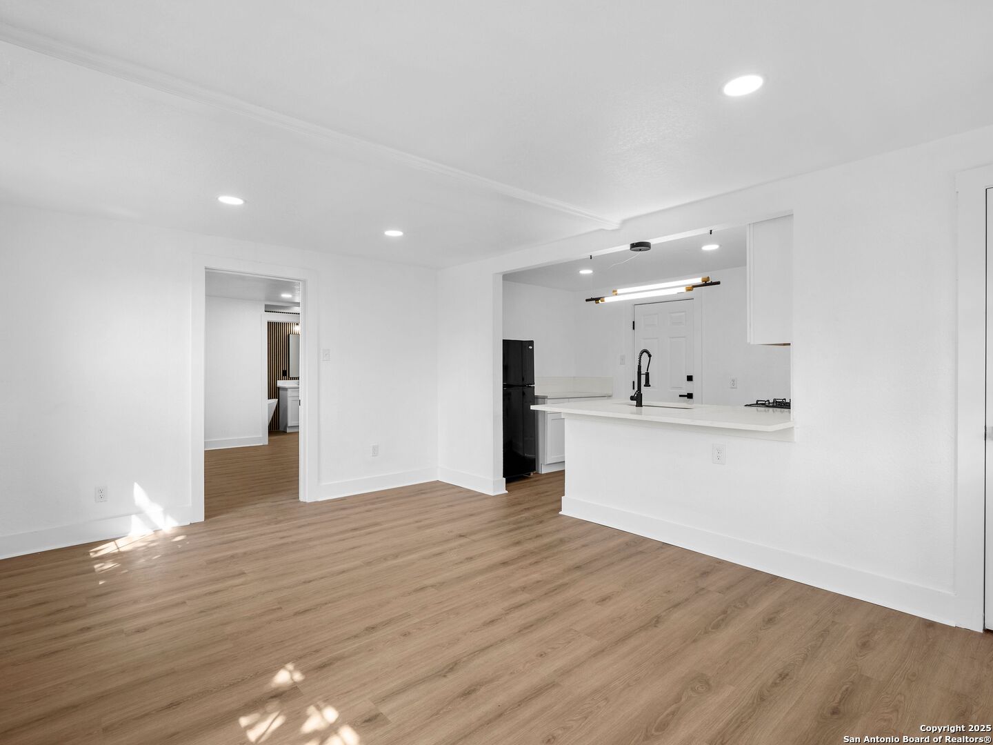 148 Terrell Road, Unit 3 Alamo Heights, TX 78209 - Photo 7 of 20