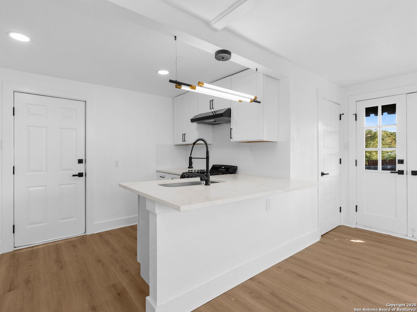 148 Terrell Road, Unit 3 Alamo Heights, TX 78209 - Photo 9 of 20