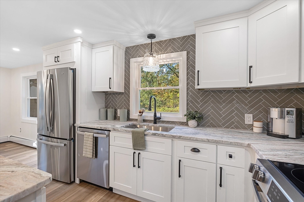 420 Queen Lake Road Phillipston, MA 01331 - Photo 4 of 42 Gallery Image 4