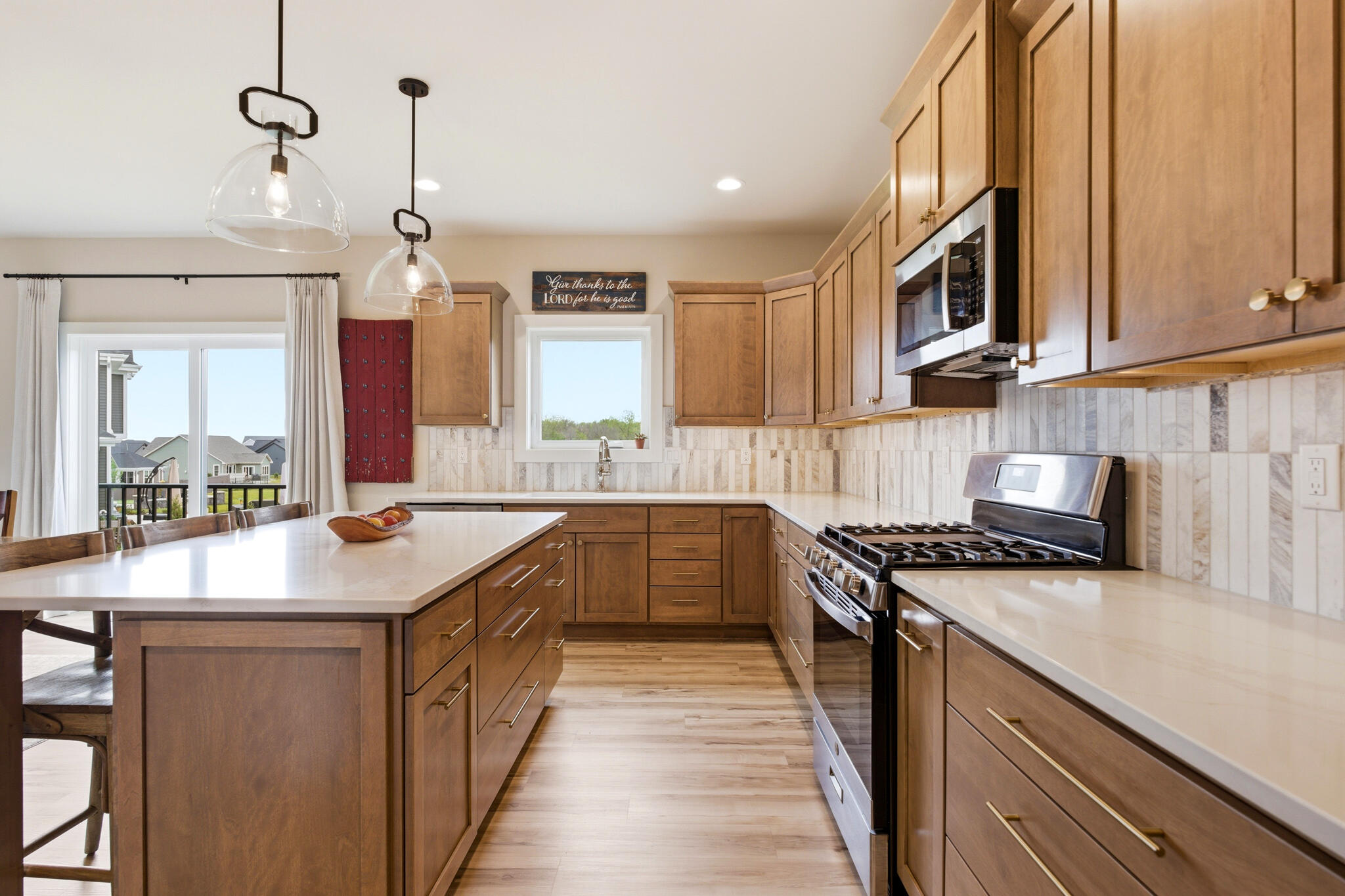 3725 Olde Howell Road Waukesha, WI 53188 - Photo 7 of 49 3725 Olde Howell Rd, Waukesha - HDR-17