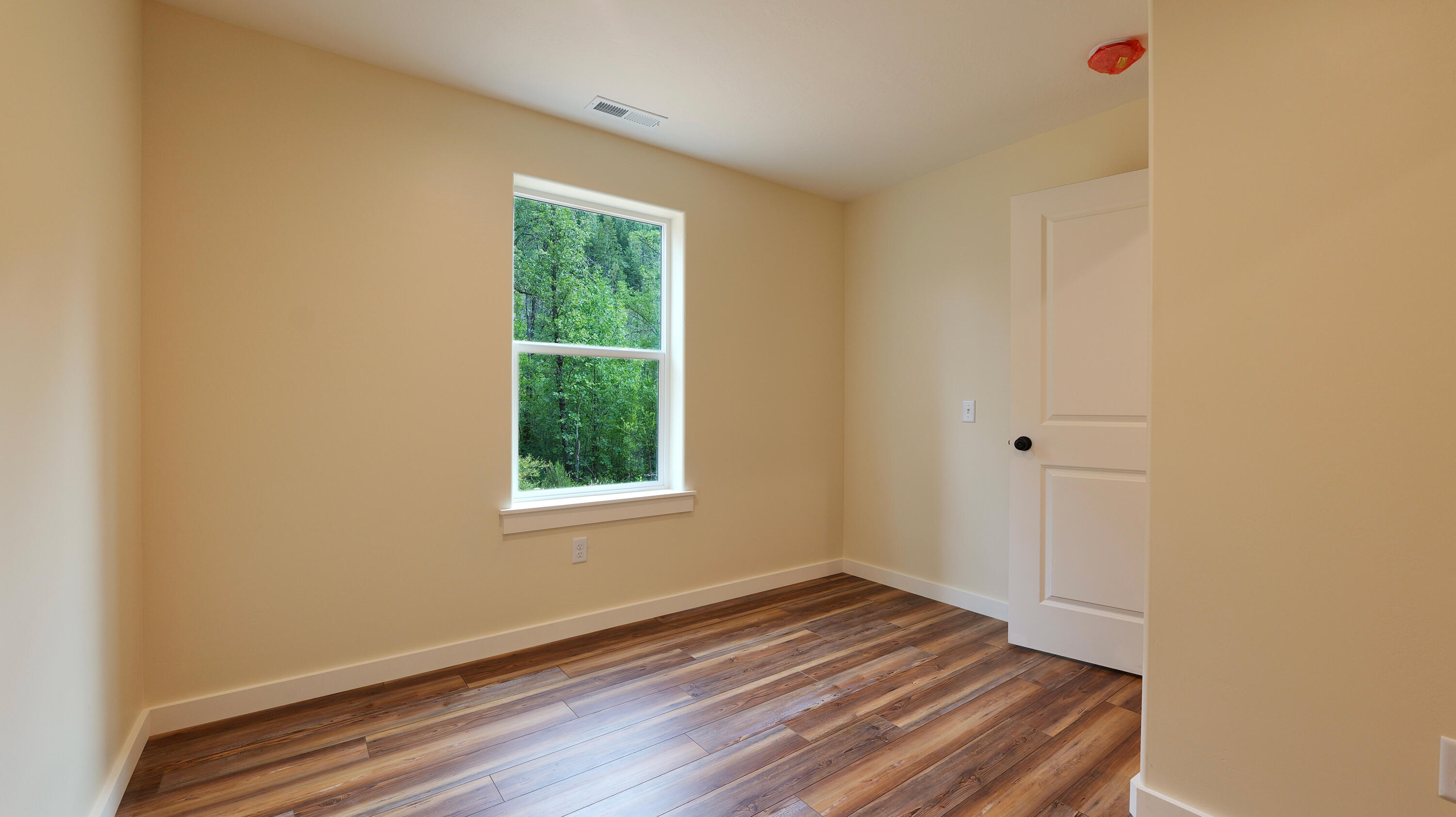 769 Mather Road Prospect, OR 97536 - Photo 27 of 70 Bedroom #3