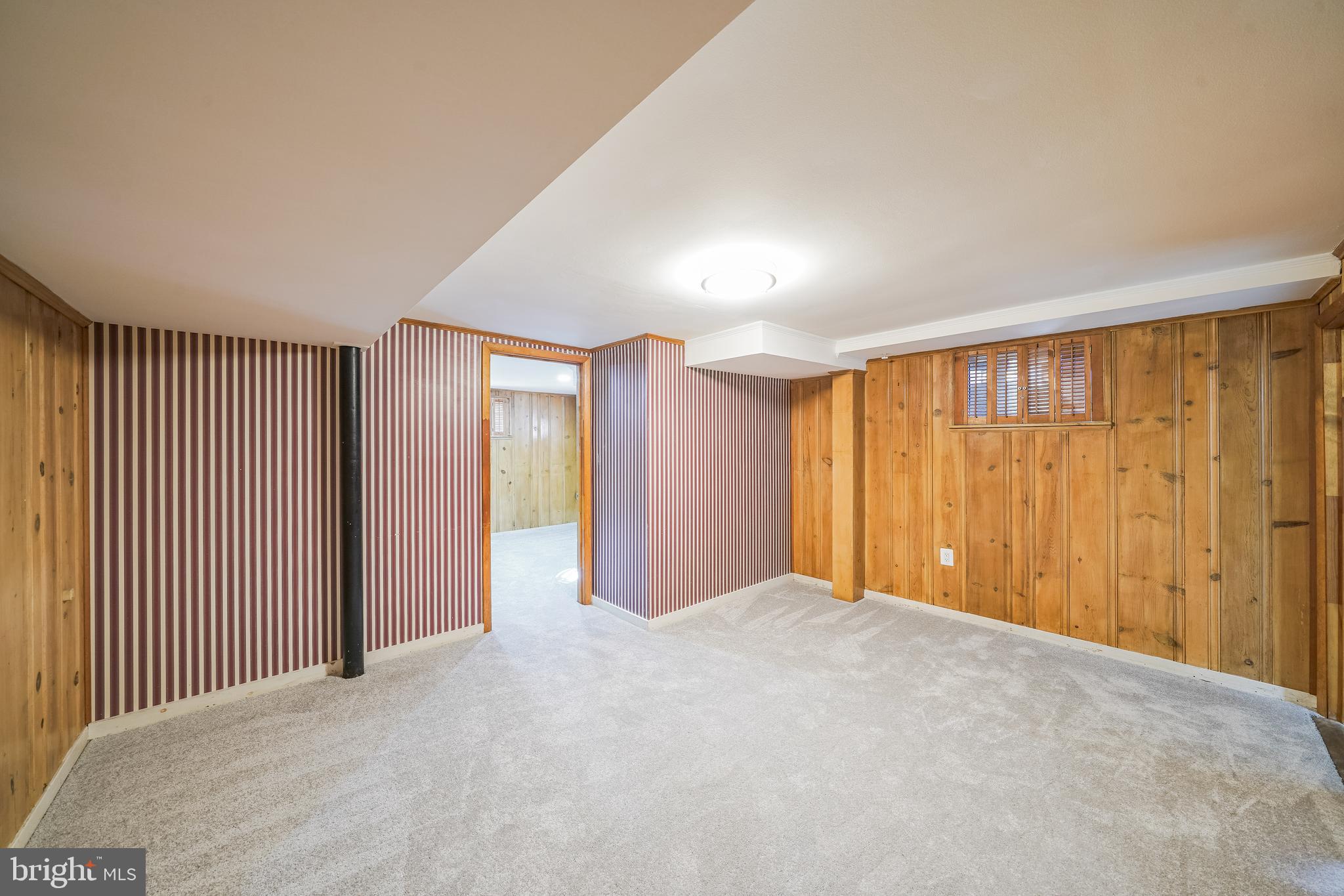 11500 Mapleview Drive Silver Spring, MD 20902 - Photo 24 of 32 a view of an empty room with a window