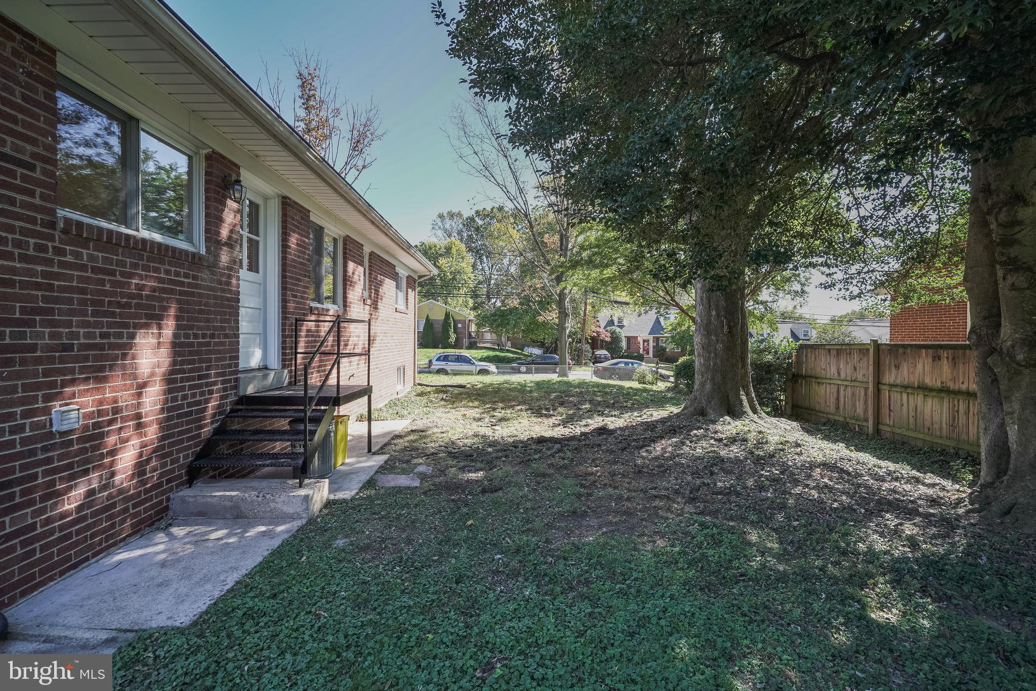 11500 Mapleview Drive Silver Spring, MD 20902 - Photo 6 of 32