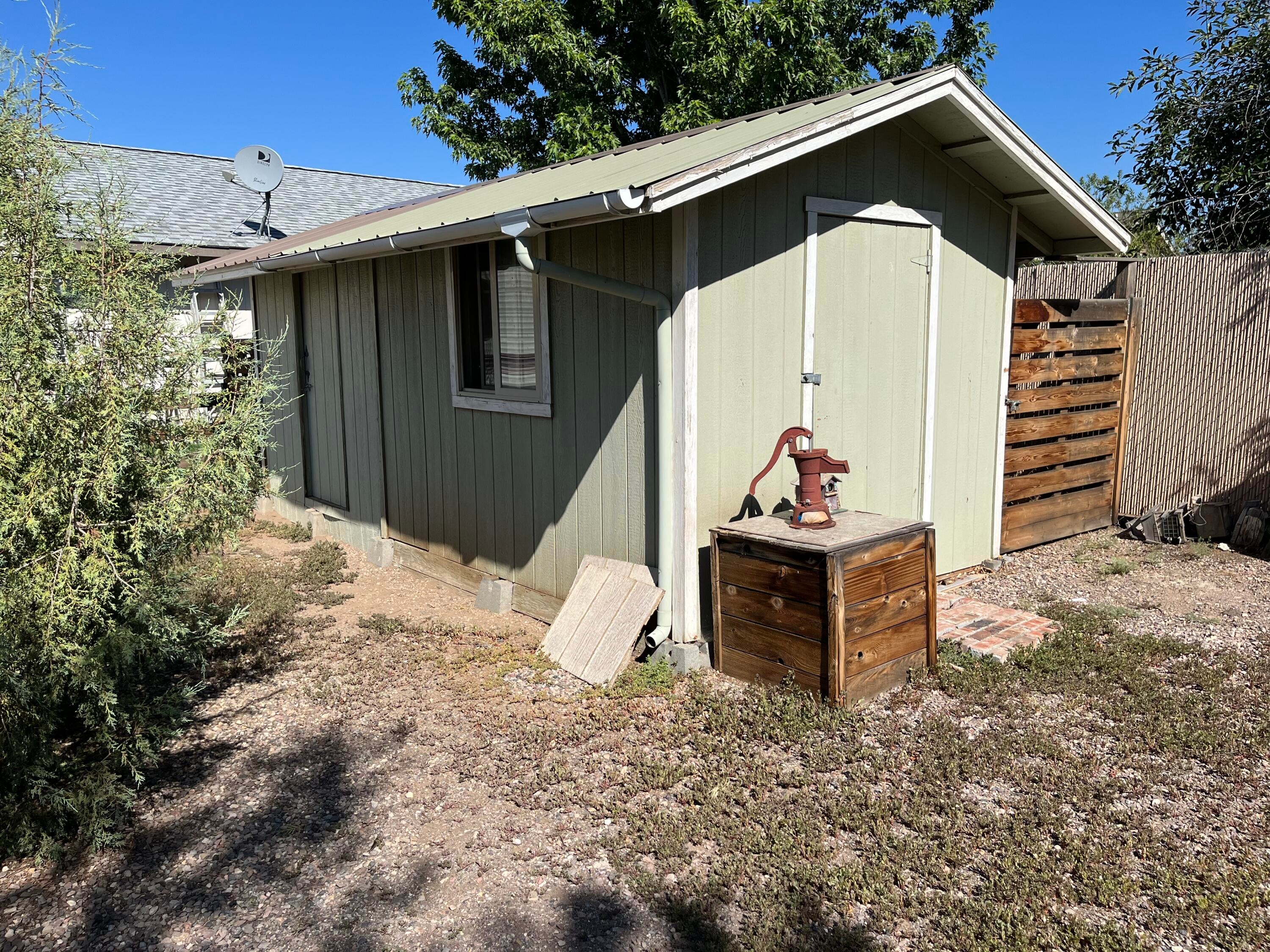2825 Northeast Yellowpine Road Prineville, OR 97754 - Photo 21 of 25 2 Sheds