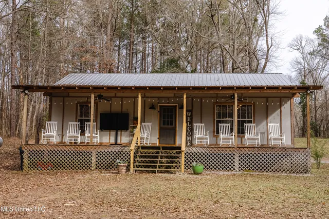 $435,000 | 3295 Sand Hill Road, Lexington, MS 39095