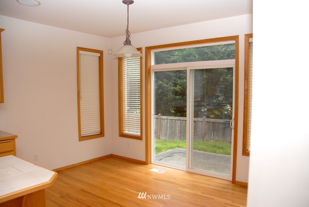 919 183rd Place Southeast Bothell, WA 98012 - Photo 5 of 12