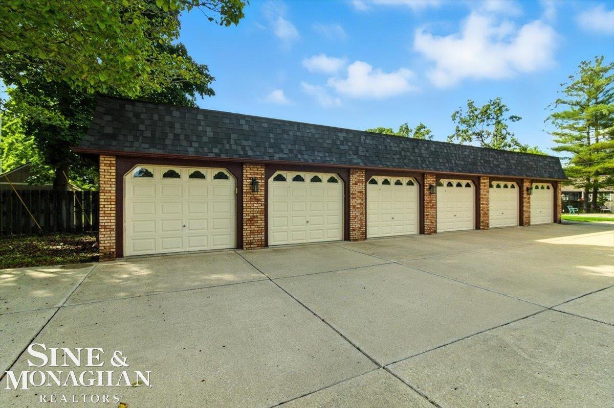 669 North Riverside Avenue, Unit #4 St. Clair, MI 48079 - Photo 34 of 49