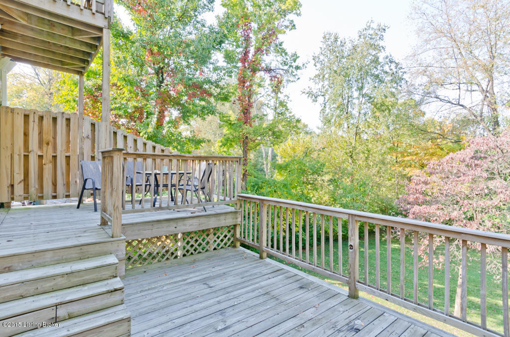 3206 Maple Road Louisville, KY 40299 - Photo 38 of 47 2DN_9520
