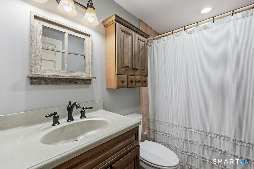 78 Wesleyan Road Glastonbury, CT 06033 - Photo 27 of 39